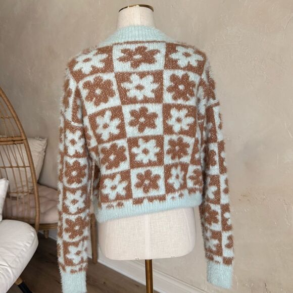 Women's SO Good For Life Preppy Crew Blue Brown Fuzzy Floral Sweater size Small - Picture 4 of 9